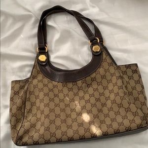 Authentic Gucci shoulder purse